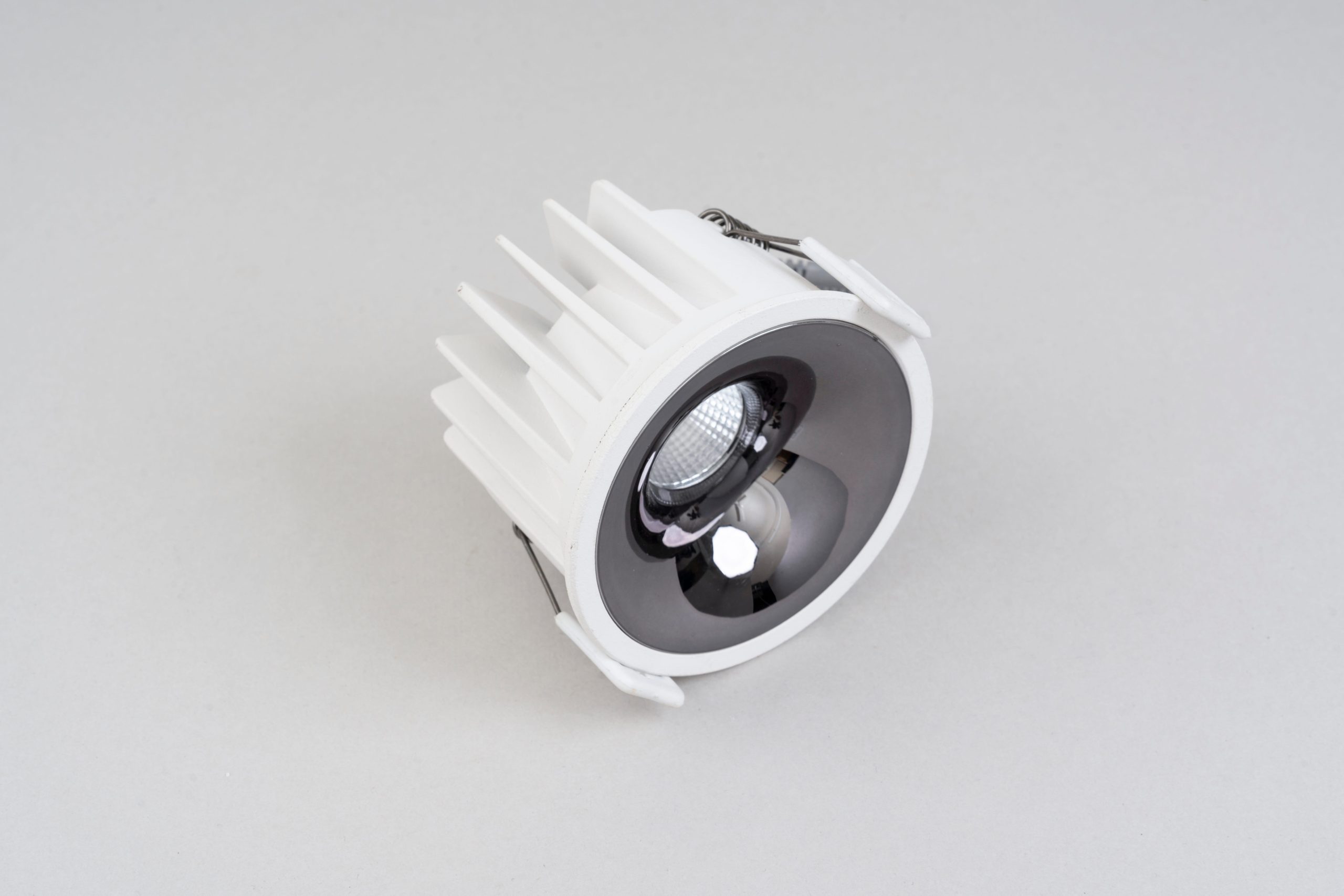 Elite Series Deep-Regressed Anti-Glare LED Downlight 3 Elite Series Deep-Regressed Anti-Glare LED Downlight - Image 3